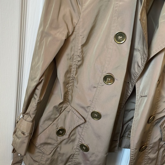 Womens/teen Burberry short trench jacket - Picture 3 of 8